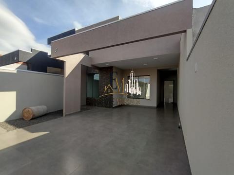 Casa à venda em Paiçandu, com 3 quartos sendo 1 suíte, lavanderia, churrasqueira, quintal, pé direito alto