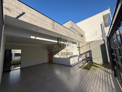 Casa à venda em Maringá, com 3 quartos sendo 2 suítes, hidromassagem, churrasqueira, lavanderia Corredor Lateral